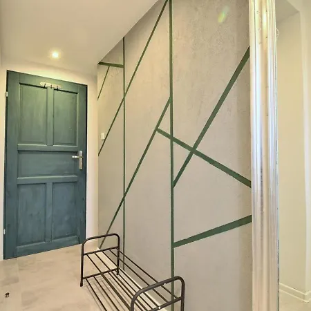 Apartment Modern Green 1